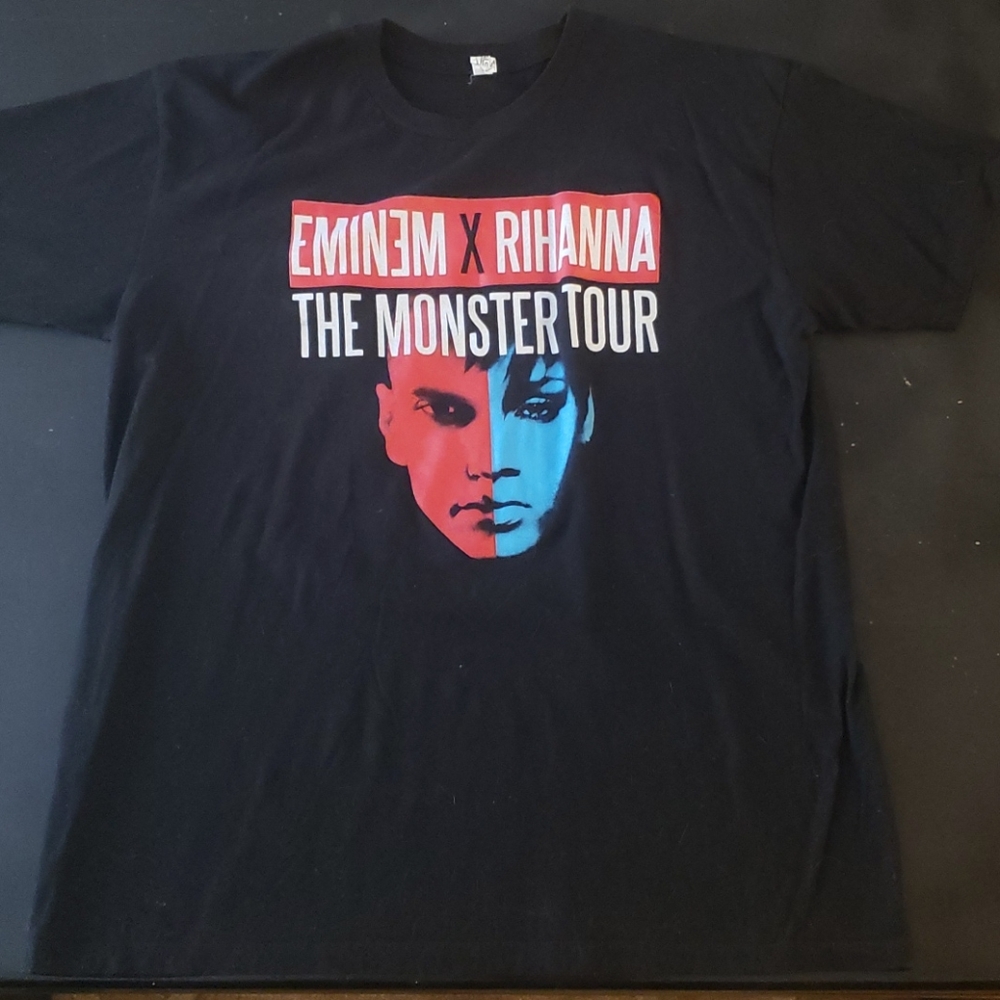 Limited edition concert tee